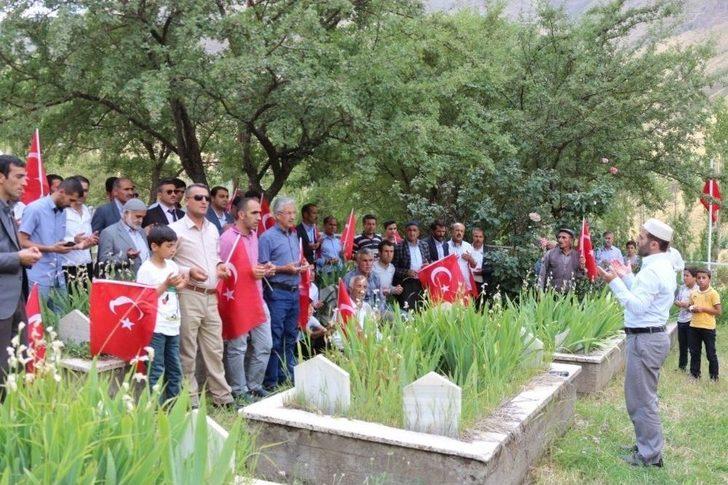 Bahçesaray İlçesinde ‘15 Temmuz’ Yürüyüşü G4