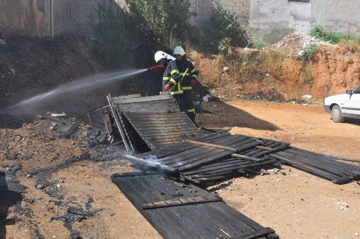 Gaziantep’te Son Bir Ayda 3 Kez Pazar Yerindeki Tezgahlar Yandı G2