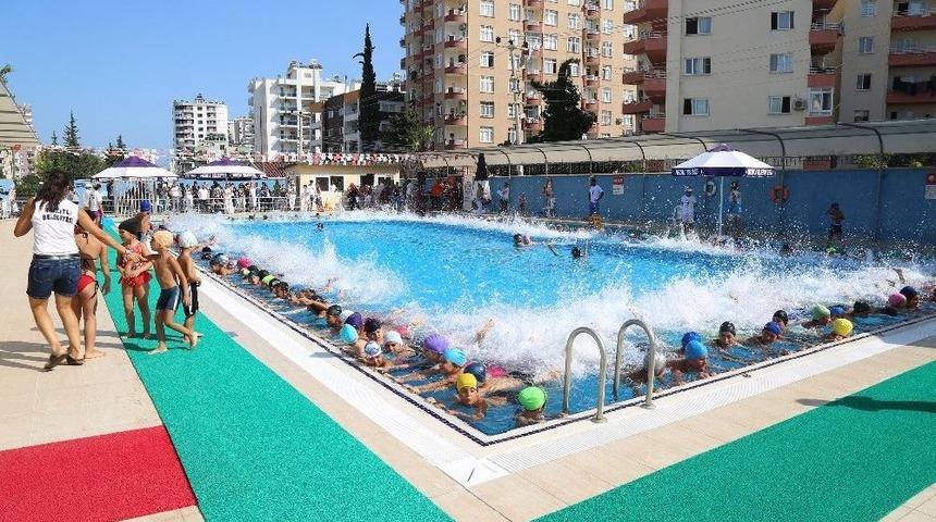 Mezitli&rsquo;de 425 Kursiyer Daha Y&uuml;zme &Ouml;ğrendi