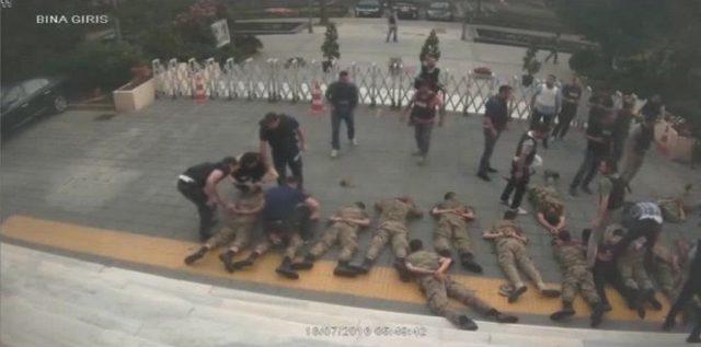 Darbeci Hainlerin Trt Radyo Binasının İşgal Etme Anı Kamerada 3