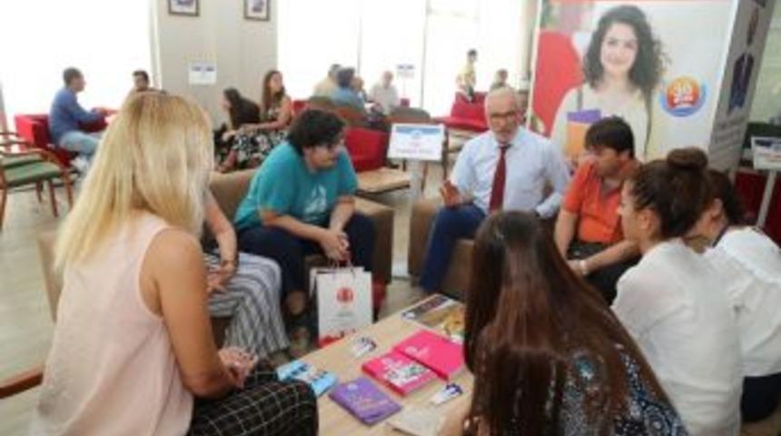 İa&uuml;, 81 İlde 260 Tercih Merkezi&rsquo;nde &Ouml;ğrencilere Rehberlik Ediyor