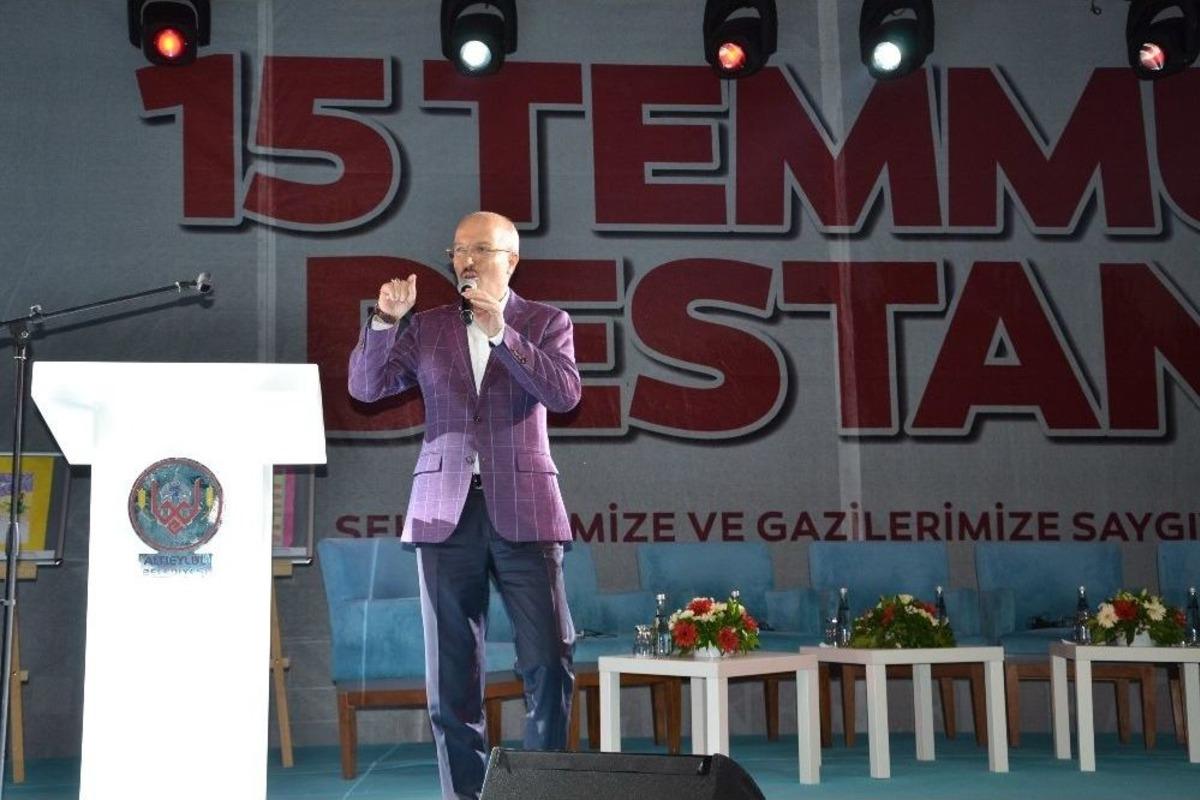 Şehitler 15 Temmuz Anıtı &Ouml;n&uuml;nde Anıldı