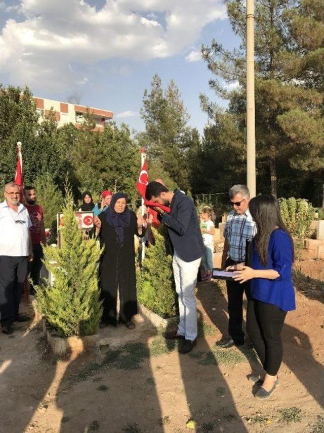 Ak Parti Gençlik Kolları Başkanlığı’ndan Şehitlik Ziyareti