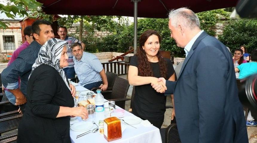 Ey&uuml;pl&uuml; Şehit Yakınları Ve Gaziler Yemekte Buluştu