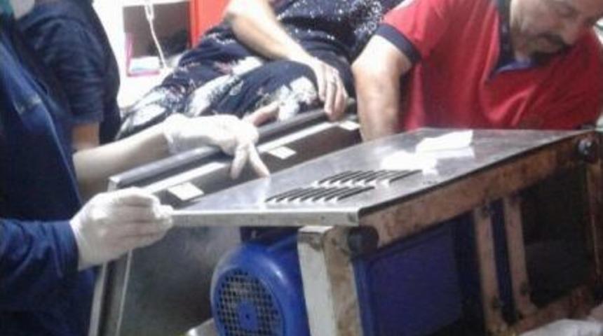 Kadının Kolu Kıyma Makinesine Sıkıştı