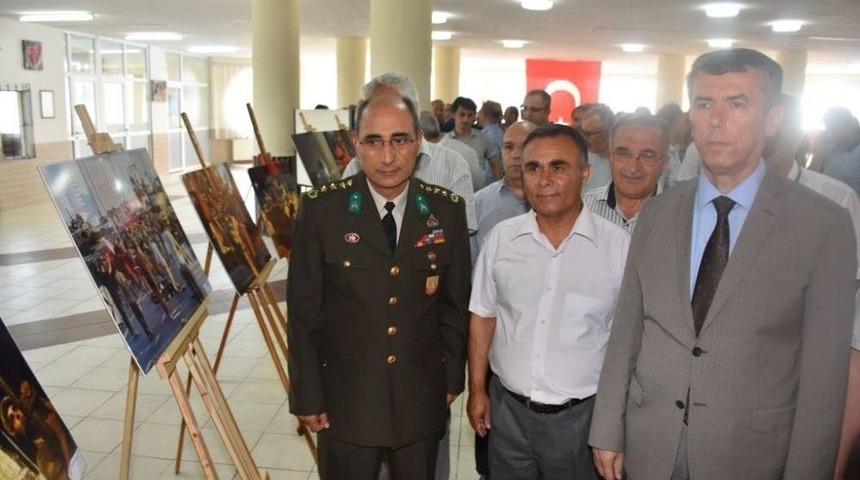 Edremit&rsquo;te 15 Temmuz Sergisi