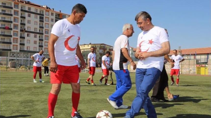 Kahraman Şehit Kardeşinin Adına D&uuml;zenlenen Turnuvada Ter D&ouml;kt&uuml;