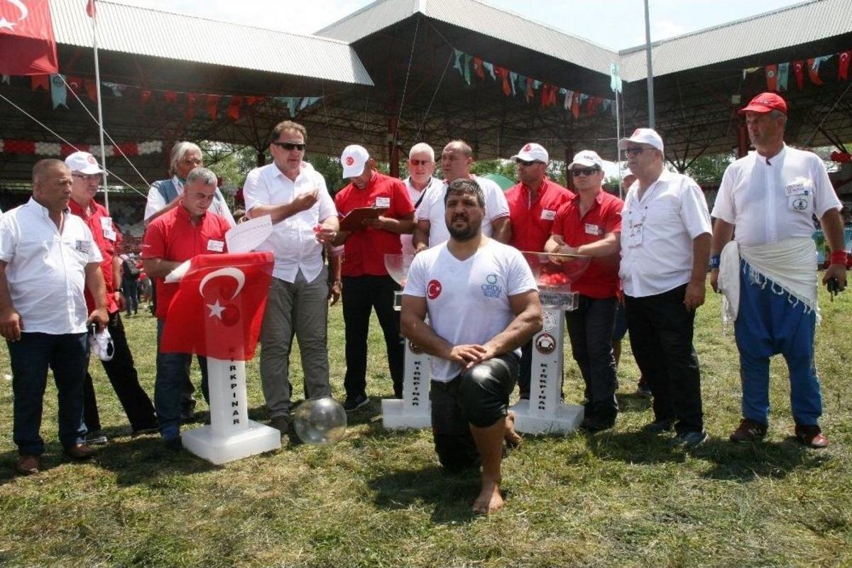 Tarihi Kırkpınar Yağlı G&uuml;reşleri&rsquo;nde Başpehlivanlık İlk Tur Kura &Ccedil;ekimi Yapıldı