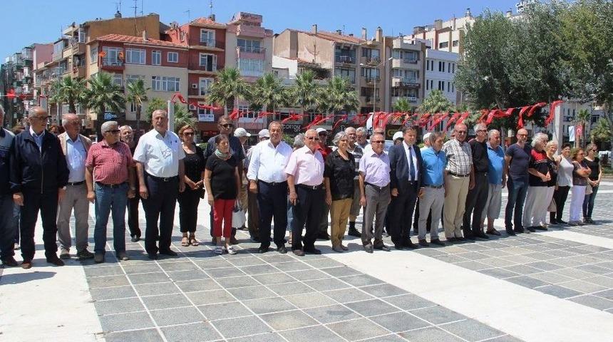 &Ccedil;anakkale Chp&rsquo;den 15 Temmuz Şehitleri İ&ccedil;in &Ccedil;elenk