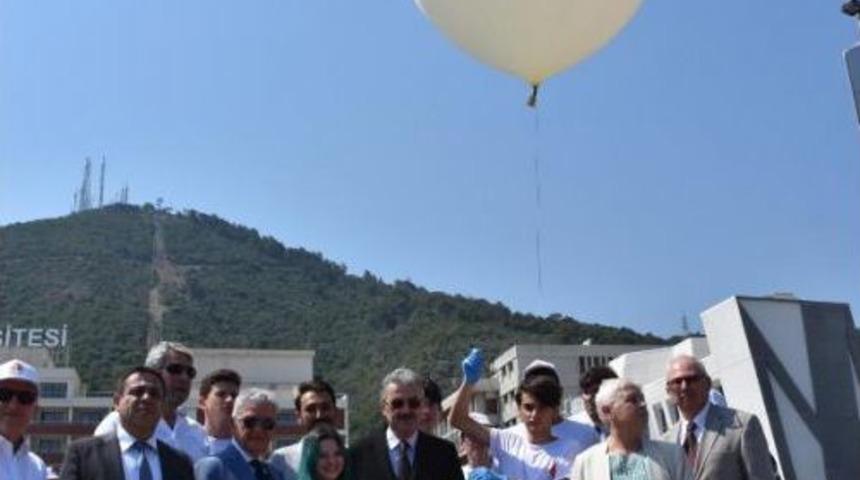 15 Temmuz Şehitlerinin Adları 30 Bin Metre Y&uuml;ksekliğe G&ouml;nderildi
