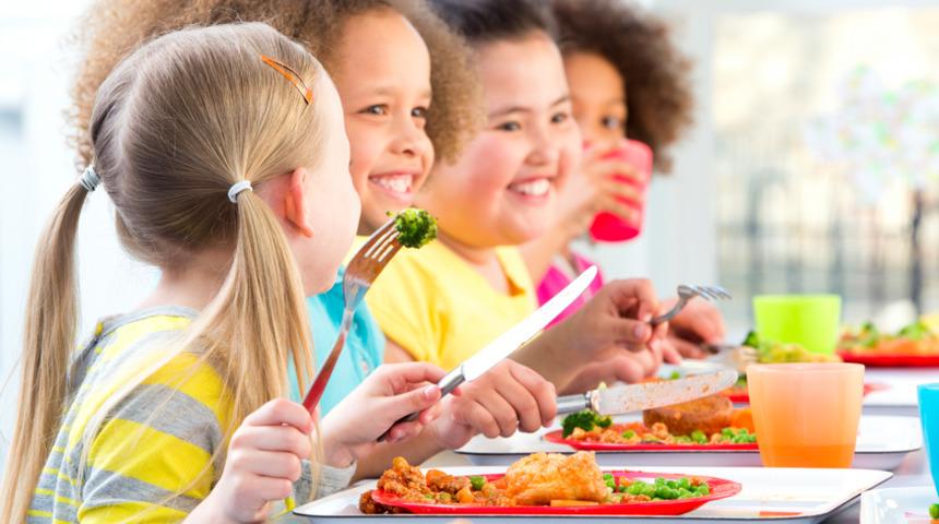 &Ccedil;ocukların akşam yemeği masum &ccedil;ıktı