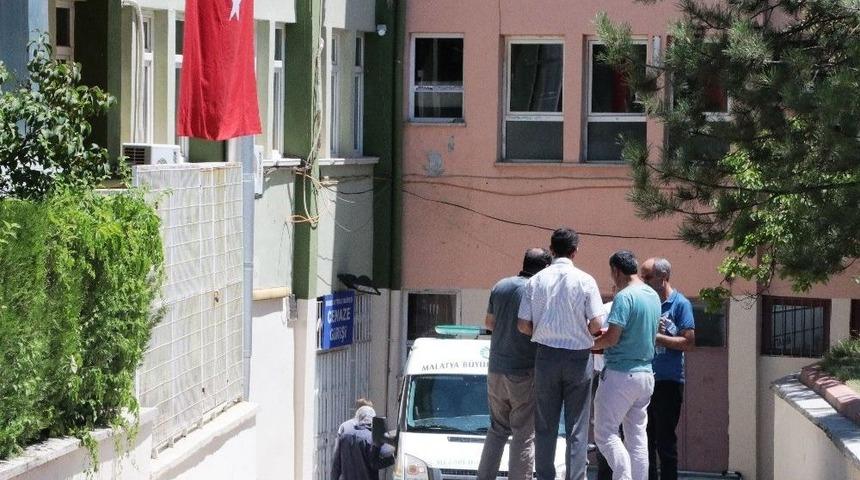 Şehit &Ouml;ğretmenin Cenazesi Memleketine G&ouml;nderildi