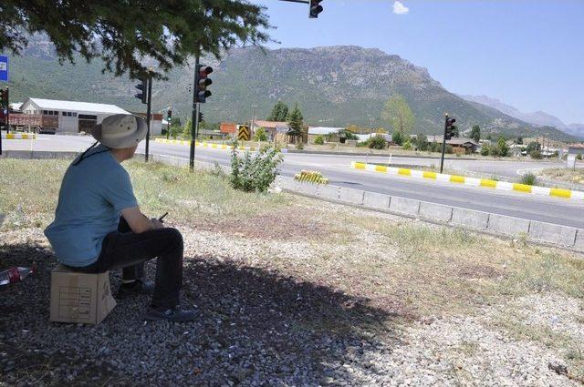 Işık İhlaline Sivil Trafik Polisi Ve Kameralı Denetim