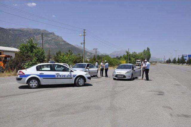 Işık İhlaline Sivil Trafik Polisi Ve Kameralı Denetim