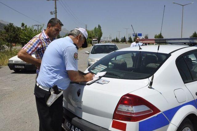 Işık İhlaline Sivil Trafik Polisi Ve Kameralı Denetim