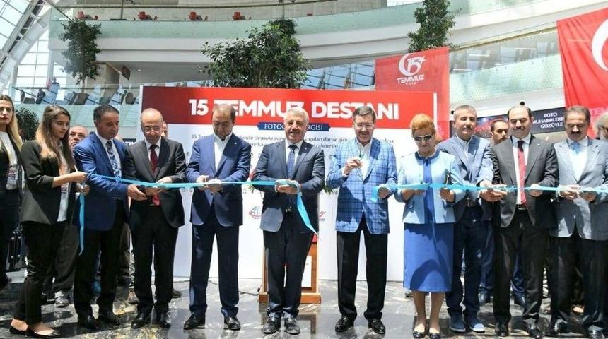 Bakan Arslan 15 Temmuz Fotoğraf Sergisi A&ccedil;ılış T&ouml;renine Katıldı