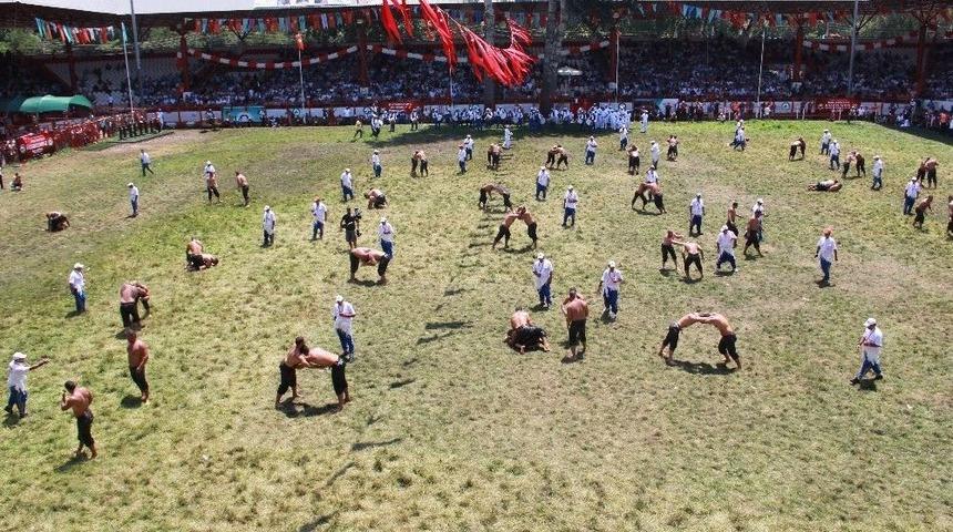 Kırkpınar&rsquo;ın Favori İsimleri, Firesiz Olarak Bir &Uuml;st Tura Y&uuml;kseldi