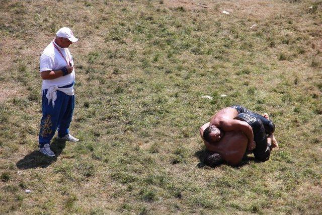 Kırkpınar’ın Favori İsimleri, Firesiz Olarak Bir Üst Tura Yükseldi