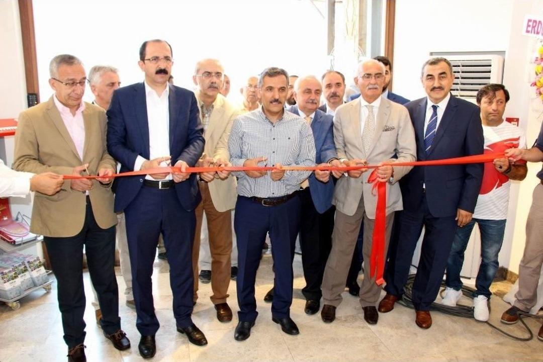 Samsun Valisi Osman Kaymak: &ldquo;sergi 15 Temmuz&rsquo;u &Ccedil;ok Net Bir Şekilde Anlatıyor&rdquo;