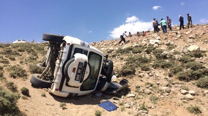 Bitlis Umke Aracı Kaza Yaptı: 2 Yaralı