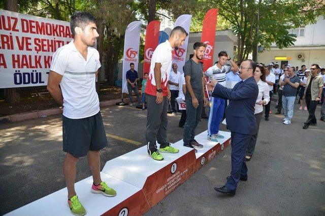 Diyarbakır’da 15 Temmuz Demokrasi Zaferi Ve Şehitleri Anma Halk Koşusu Yapıldı