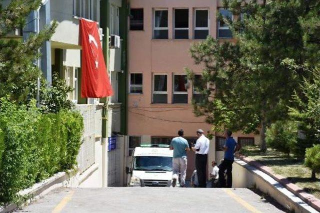 P&uuml;l&uuml;m&uuml;r &Ccedil;ayı nda Bulunan Ceset, Pkk nın Ka&ccedil;ırdığı &Ouml;ğretmene Ait &Ccedil;ıktı (4) 2