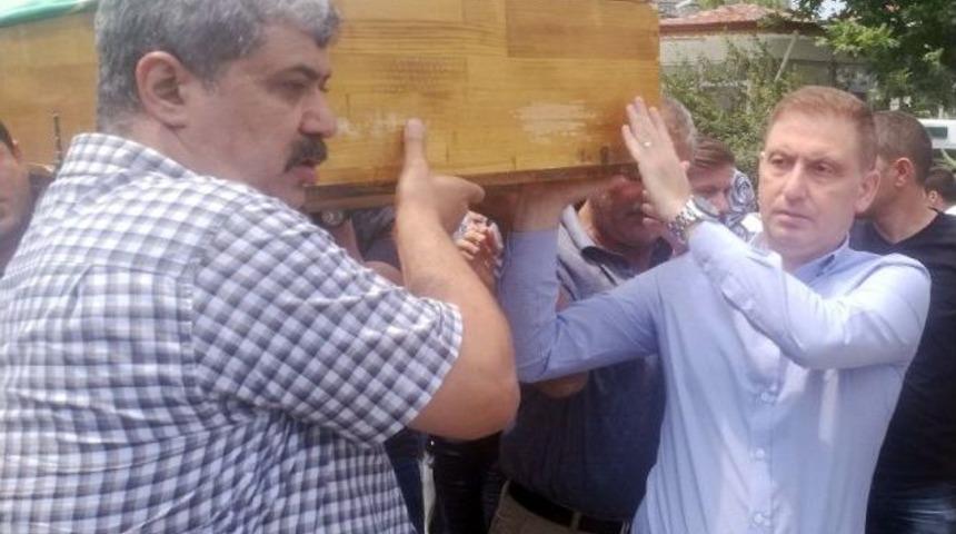 Antalya&rsquo;da Denizde Cesedi Bulunan Gen&ccedil; &Ccedil;orlu&rsquo;da Toprağa Verildi