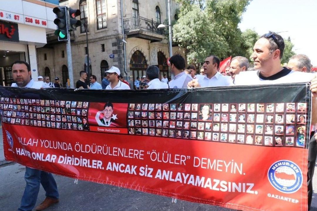 Gaziantep&rsquo;te 15 Temmuz Şehitleri İ&ccedil;in Y&uuml;r&uuml;y&uuml;ş