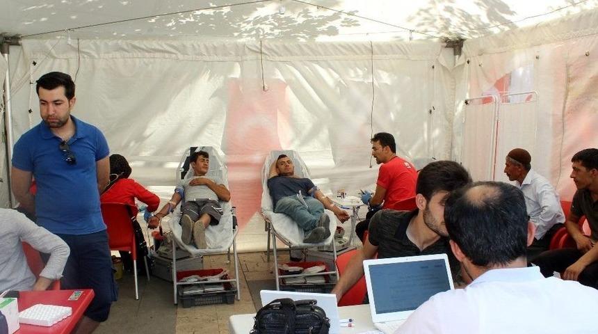 15 Temmuz Nedeniyle Kan Bağışı Kampanyası Başlatıldı