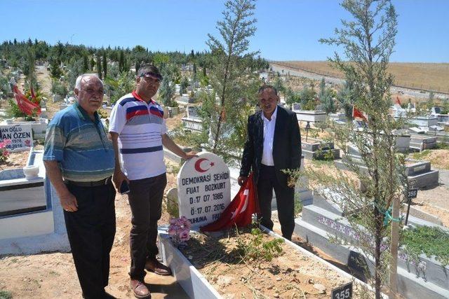 Chp’den 15 Temmuz Şehidinin Mezarına Ziyaret