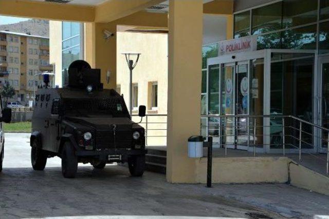 Elleri Arkadan Bağlanan Baba Ve Oğluna Infaz (2)- Yeniden 1