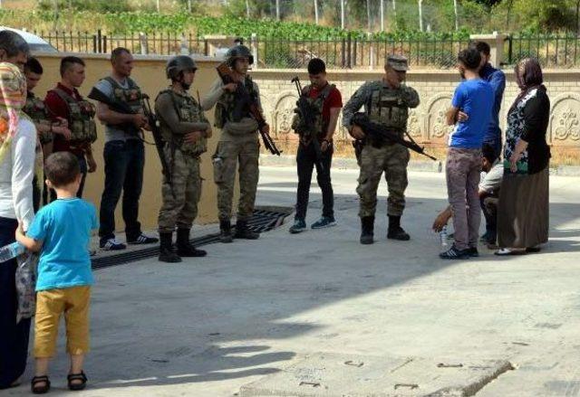 Elleri Arkadan Bağlanan Baba Ve Oğluna Infaz (2)- Yeniden 3