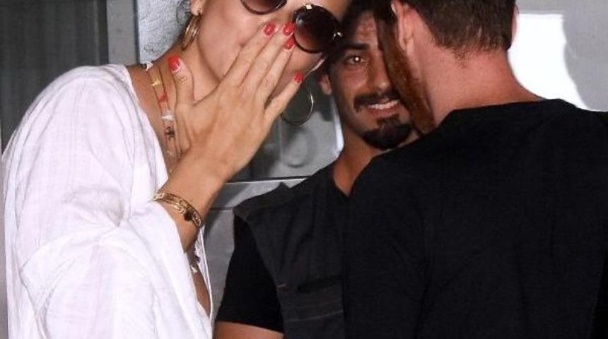 Adriana Lima Ve Metin Hara'nın Bodrum Tatili S&uuml;r&uuml;yor (2)