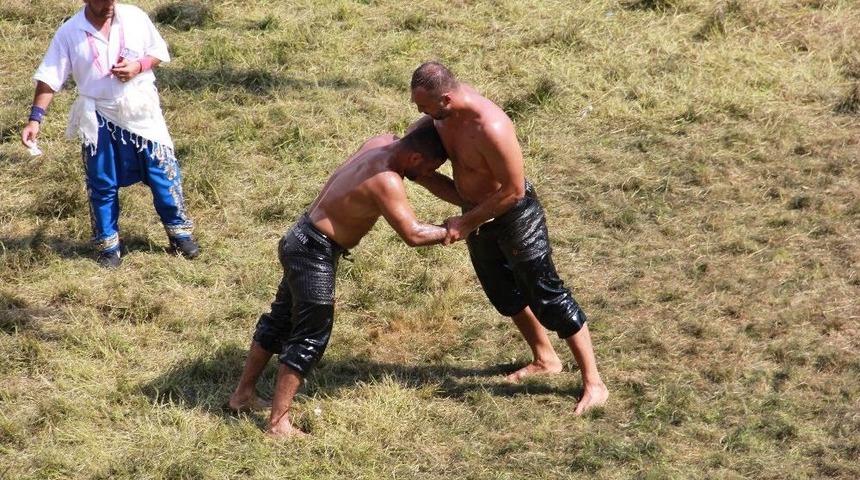 Ali G&uuml;rb&uuml;z, 2&rsquo;ncı Turda Rakibiyle Uzun S&uuml;re G&uuml;reş Tuttu