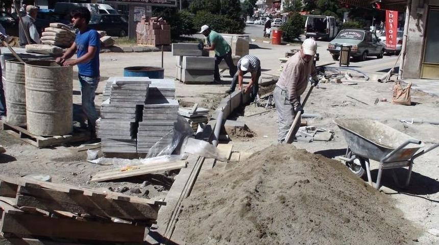 Sungurlu&rsquo;da Kaldırım Yenileniyor