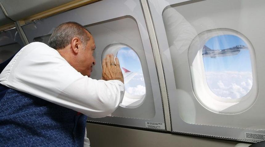 Cumhurbaşkanı Erdoğan&rsquo;a F-16&rsquo;lar Eşlik Etti