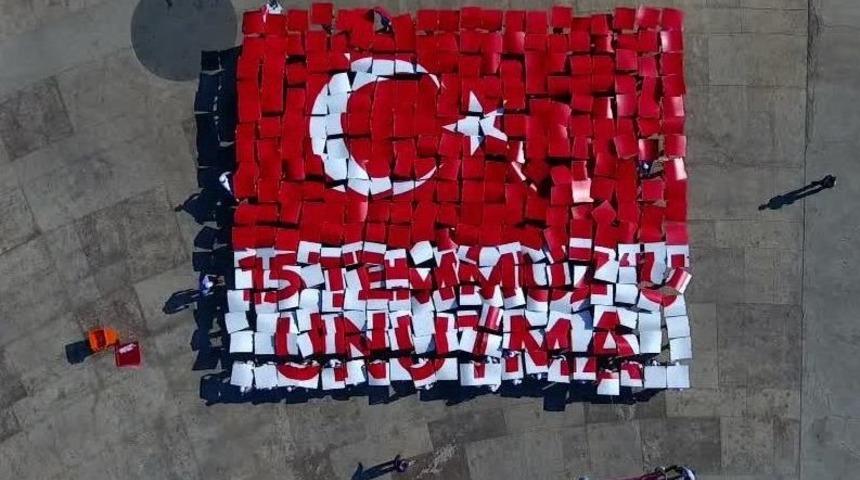 15 Temmuz Temalı Canlı Resim Havadan G&ouml;r&uuml;nt&uuml;lendi