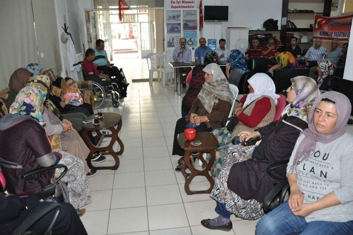 Dikensiz G&uuml;lleri Koruma Ve Yaşatma Derneği 15 Temmuz Şehitleri İ&ccedil;in Mevlit Okuttu