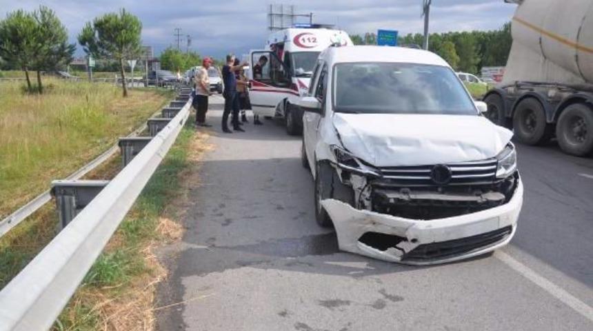 Cezaevine Tutuklu G&ouml;t&uuml;ren Polis Ekibi Kaza Yaptı: 5 Yaralı
