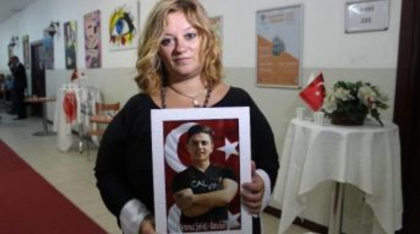 Askerden Geldi 'o Gece' K&ouml;pr&uuml;de Şehit Oldu