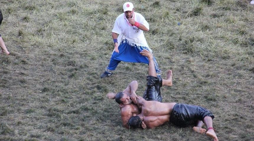 Yeşil Yeşil Kırkpınar&rsquo;a Veda Etti