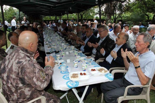 Şehit Emniyet Müdürü Baba Evinde Mevlitle Anıldı