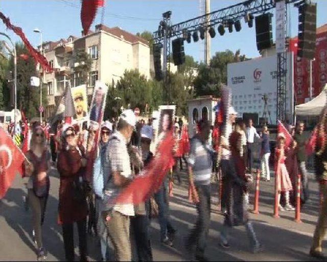 Kısıklı'da Çok Sayıda Kişi Toplandı