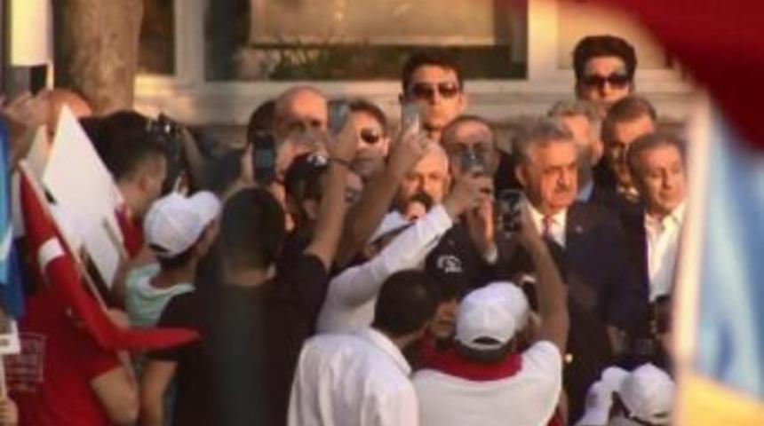 Başbakan Yıldırım, &Ccedil;engelk&ouml;y'den K&ouml;pr&uuml;ye Y&uuml;r&uuml;yor (1)