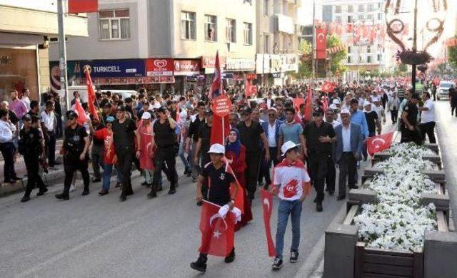 Van'da Milli Birlik Yürüyüşüne Binlerce Kişi Katıldı