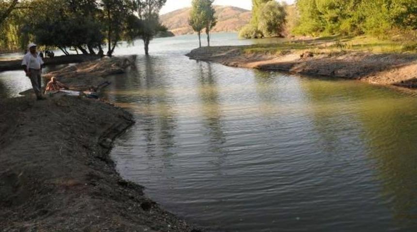 16 Yaşındaki Gen&ccedil; Serinlemek I&ccedil;in Girdiği G&ouml;lette Boğuldu