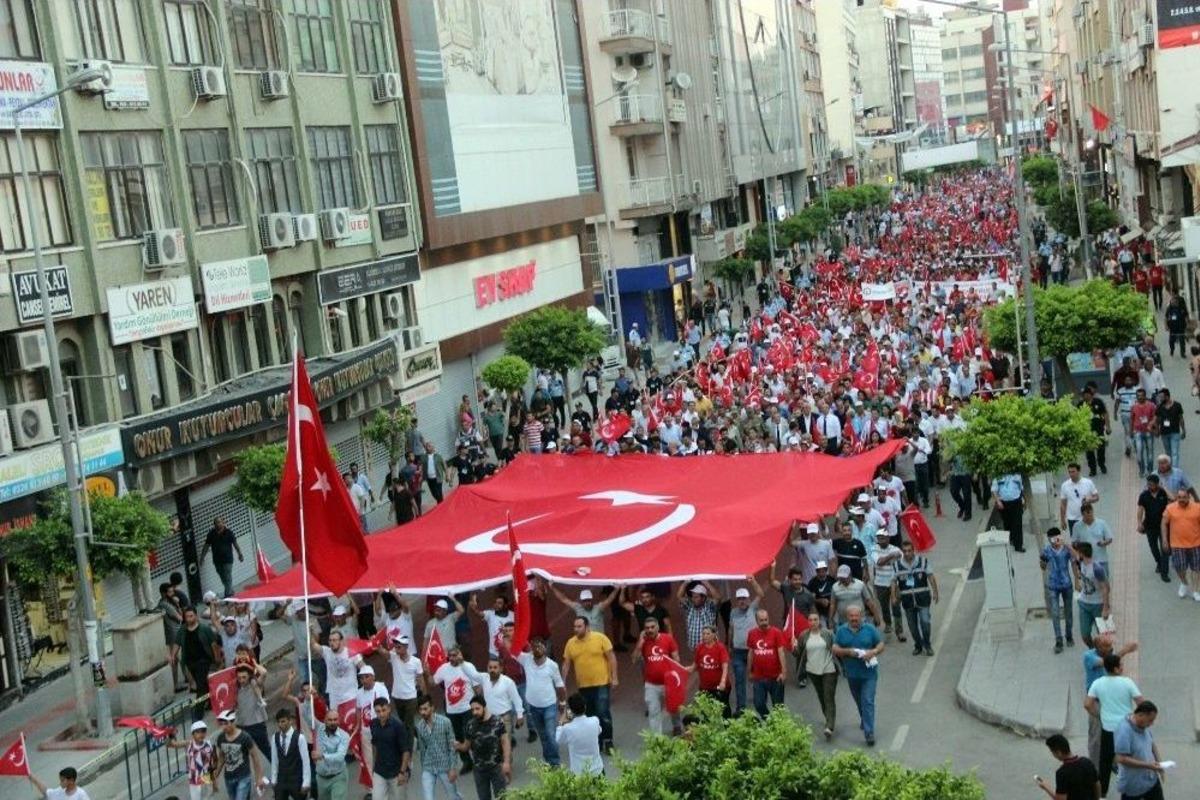 İskenderun&rsquo;da &lsquo;15 Temmuz Demokrasi Y&uuml;r&uuml;y&uuml;ş&uuml;&rsquo;