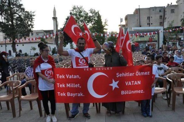 15 Temmuz Şehitleri Için 249 Güvercin Uçuruldu