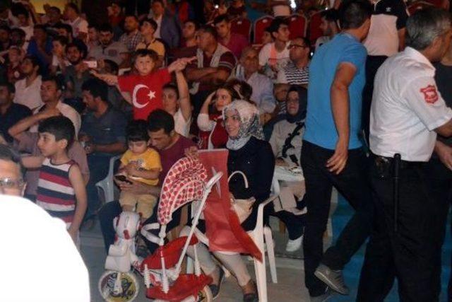 Siirt te Demokrasi Nöbeti mustafa Kemal in Askeriyiz Sloganıyla Başladı 1