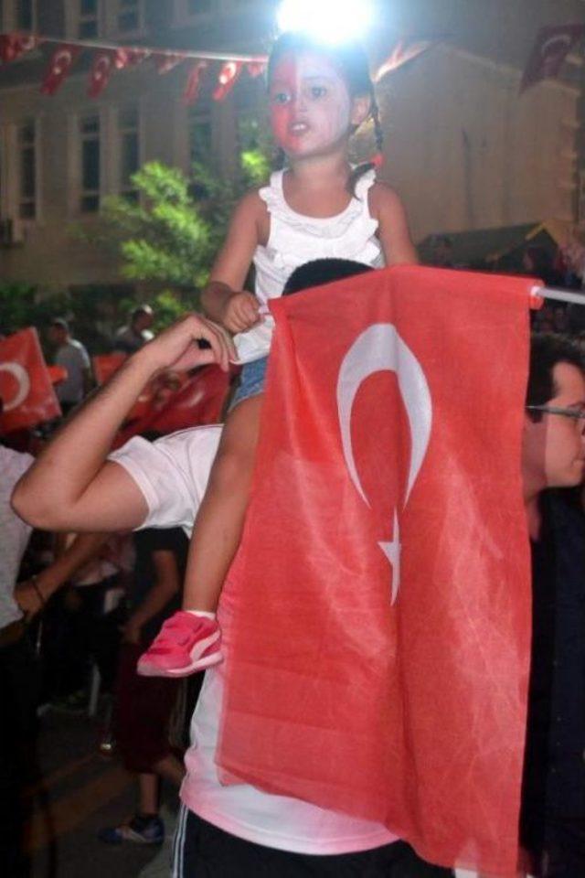 Siirt te Demokrasi Nöbeti mustafa Kemal in Askeriyiz Sloganıyla Başladı 2